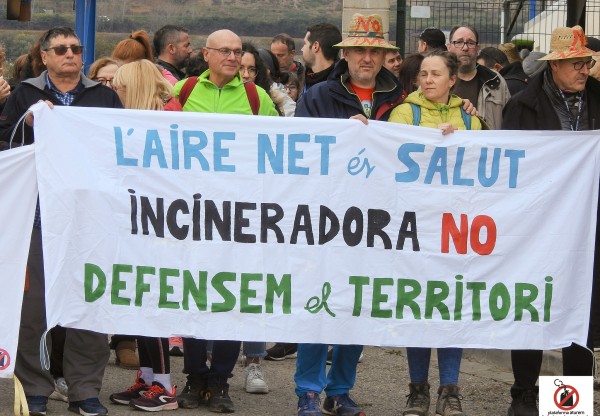Imagen de cabecera de ATUREM LA INCINERADORA A JUNEDA