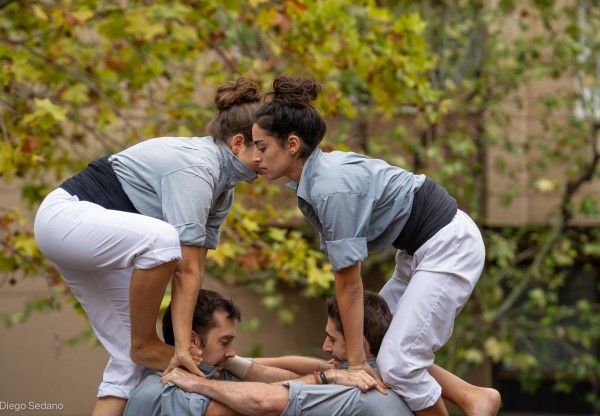 Pit i Ovaris, Les Dones Castelleres de Sants's header image