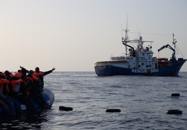 Imagen de cabecera de Barco de ayuda humanitaria AITA MARI campaña 2026