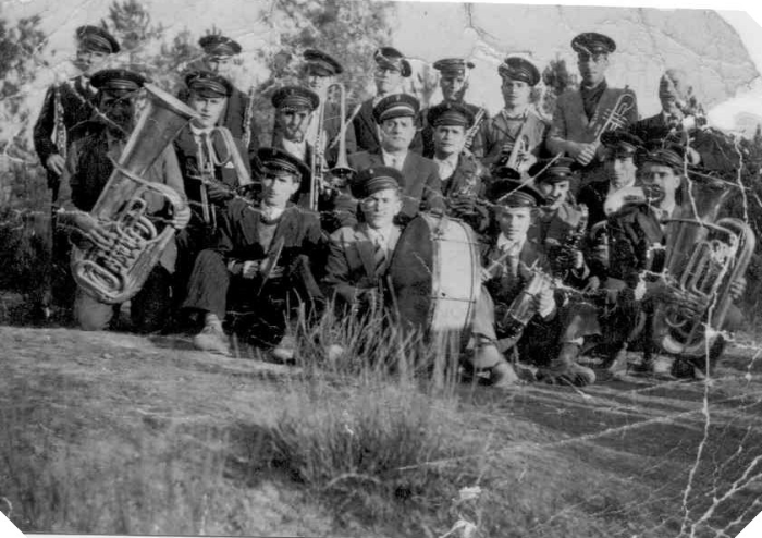 1.-foto-banda-1951.png